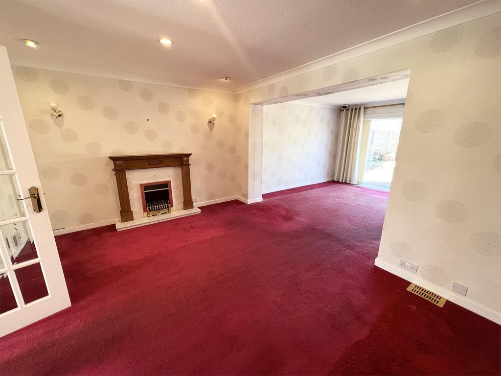 Property photo 3 of 21