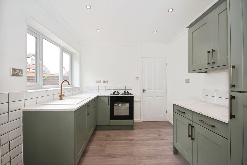 Property photo 2 of 13 Pbox-Img.Jpg