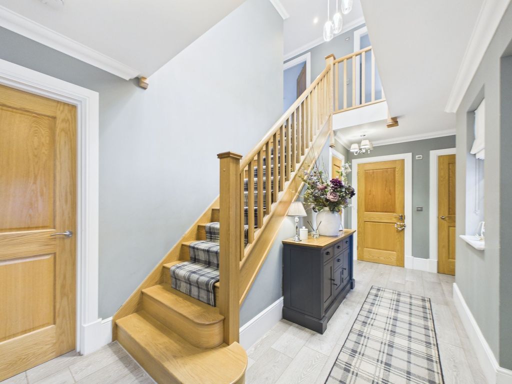 Property photo 3 of 38