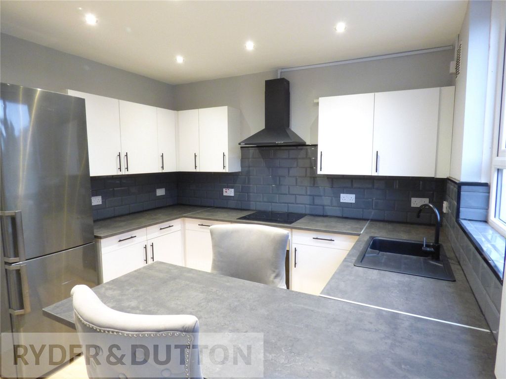 Property photo 3 of 13 Kitchen