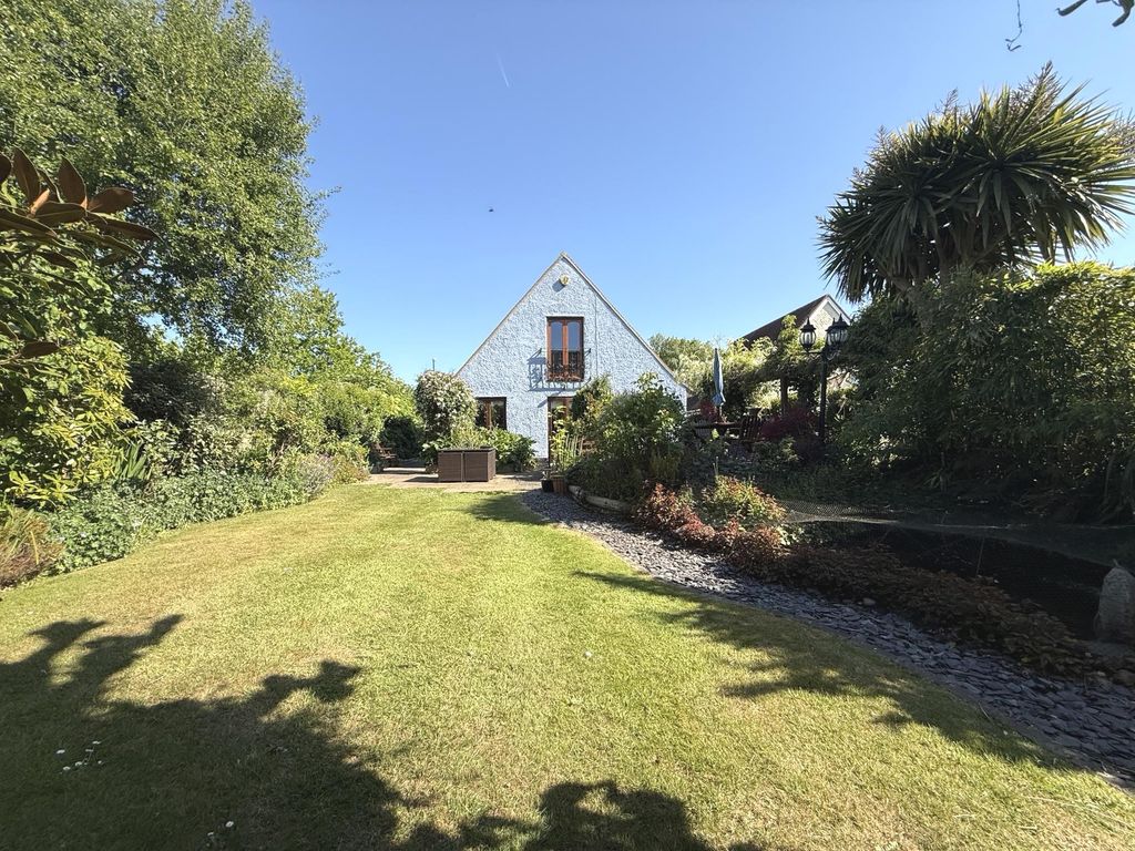 Property photo 1 of 19