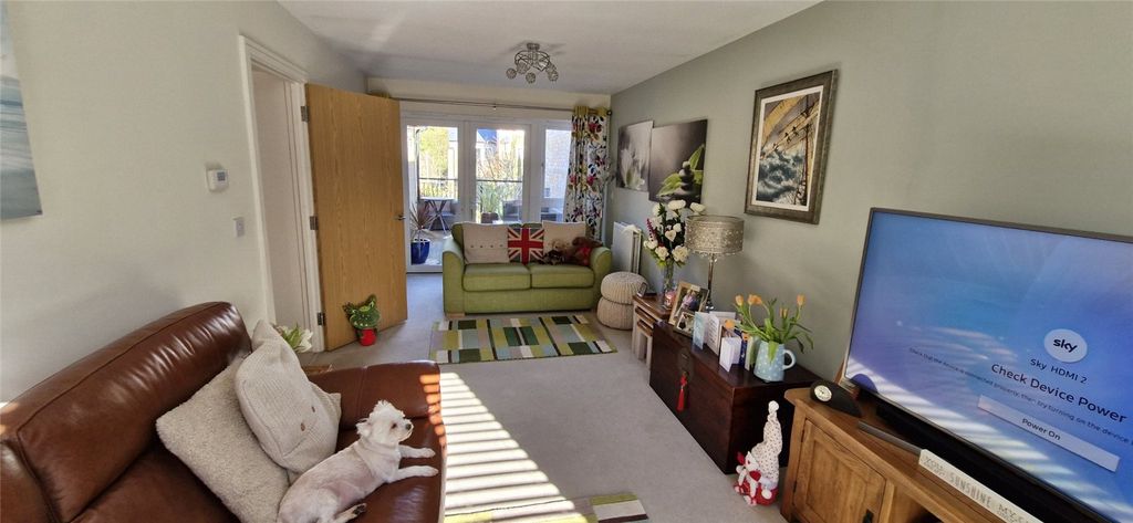 Property photo 2 of 25 Picture No. 49