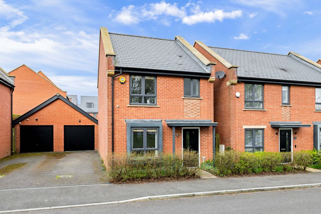 Property photo 1 of 18