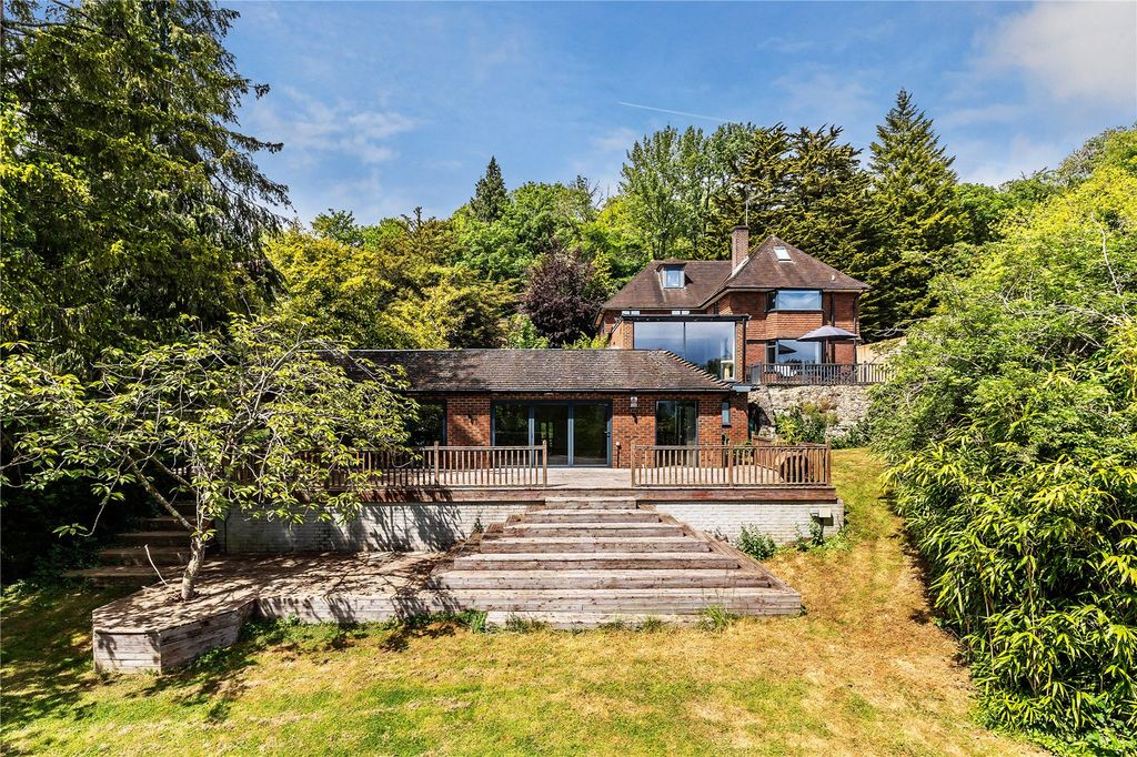 Property photo 1 of 20 Exterior