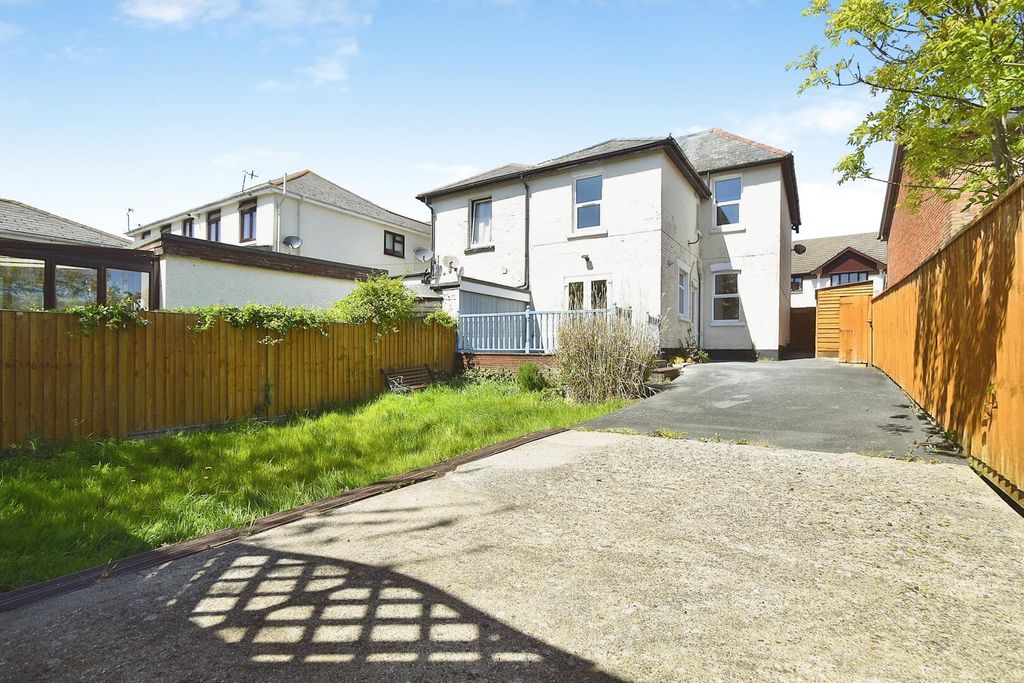 Additional image 16 of 3 bed property to rentAvenue Road, Shanklin PO37