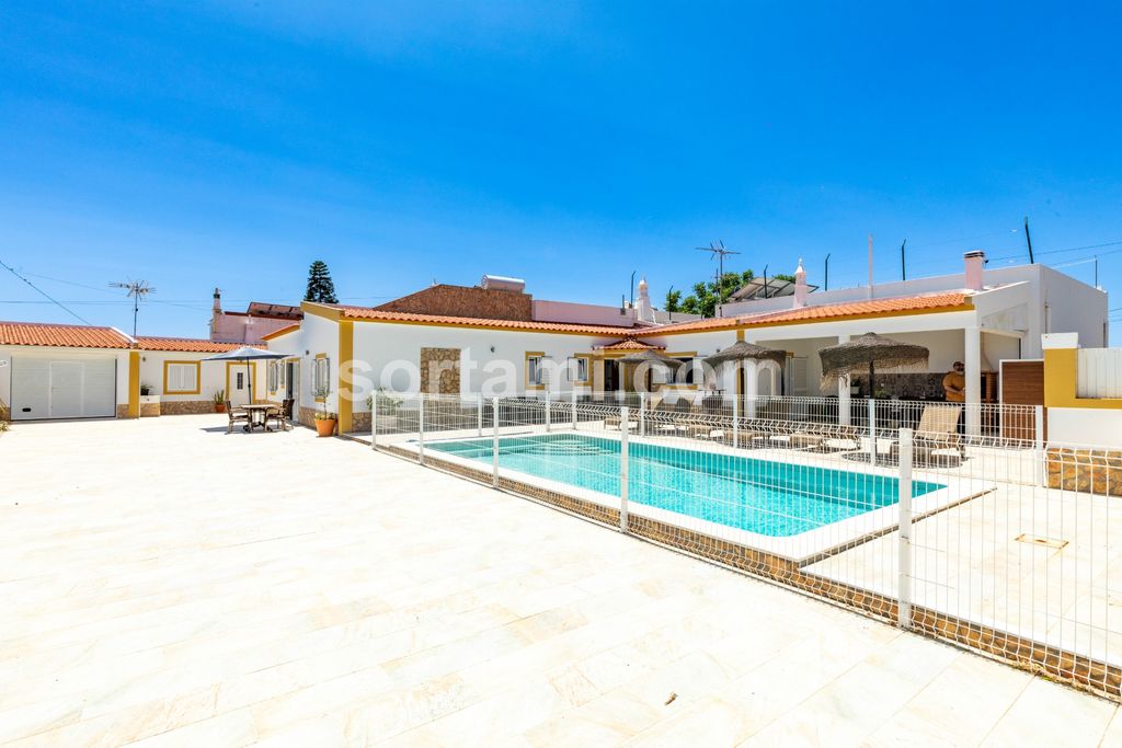 Property photo 2 of 47