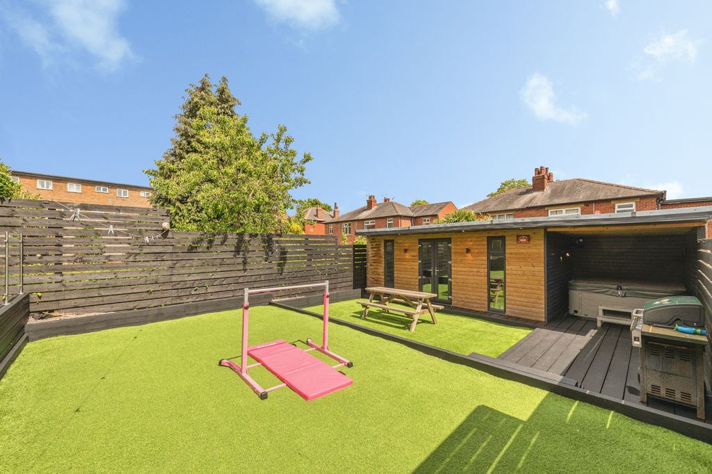 Additional image 15 of 4 bed semi-detached house for saleMardale Road, Dewsbury WF12