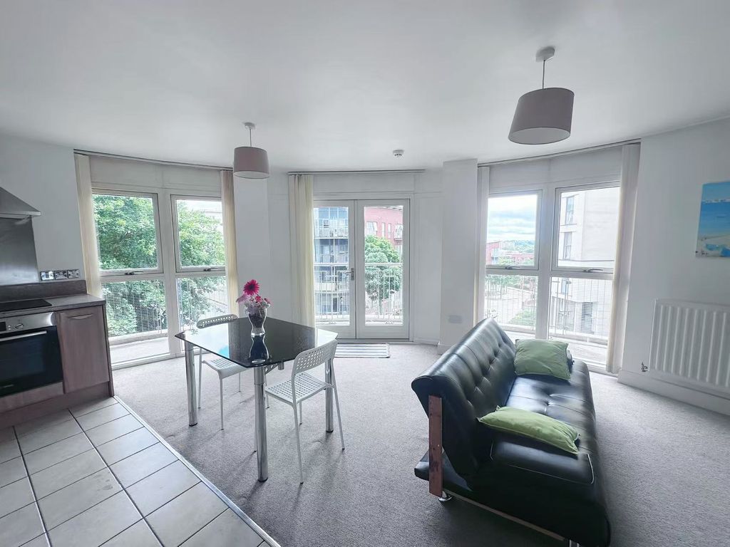 Property photo 3 of 10 Image 1
