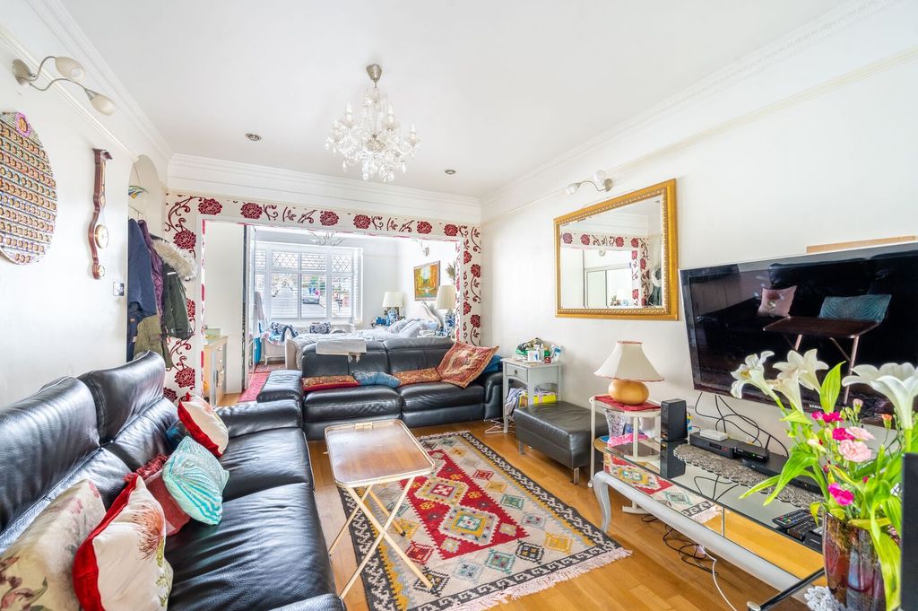 Property photo 2 of 7