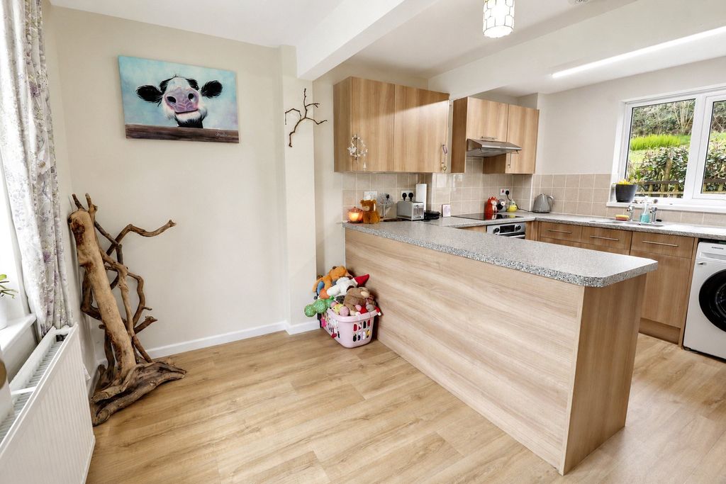 Property photo 3 of 12 3 - Picture No. 03
