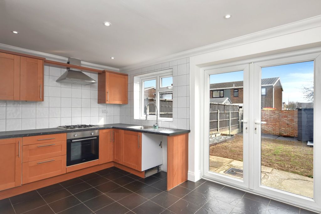 Property photo 3 of 24 Picture No. 30