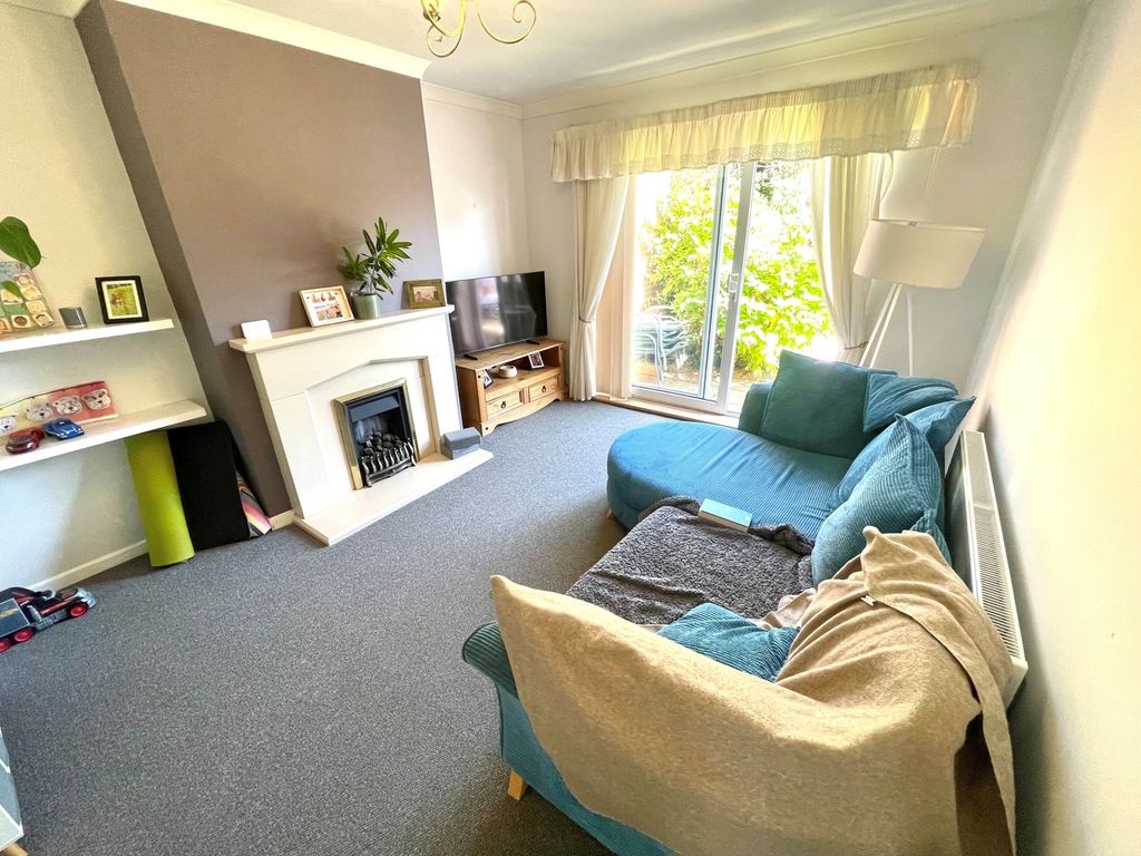 Property photo 3 of 7