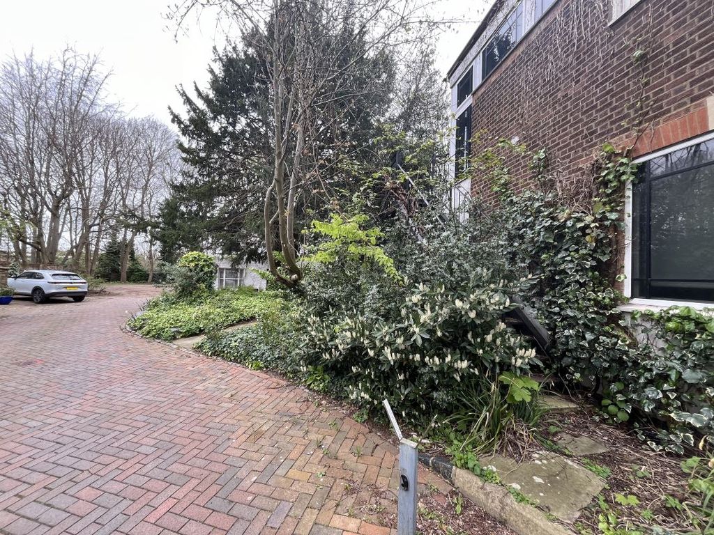 Additional image 25 of Land for saleChalk Hill & 12 Ye Corner, Watford WD19