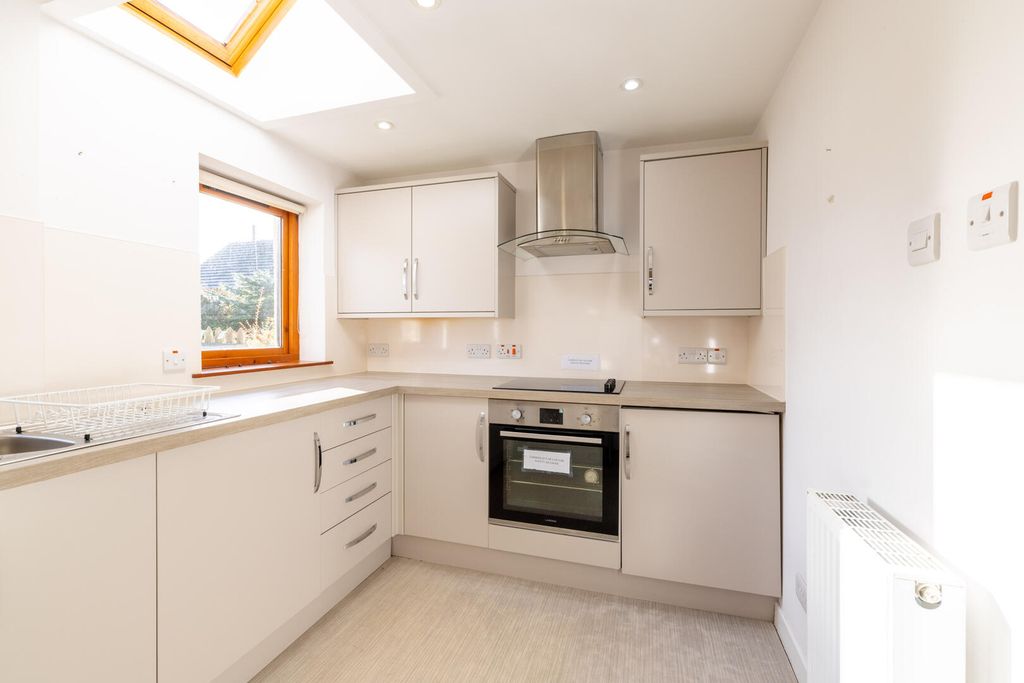 Property photo 2 of 20 Kitchen