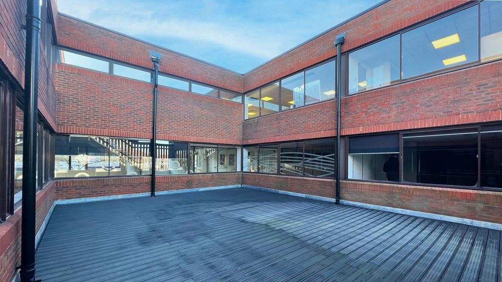 Property photo 3 of 14 Terrace.Jpg