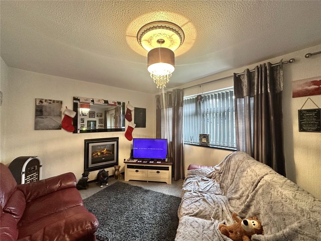 Property photo 2 of 9 Picture No. 13