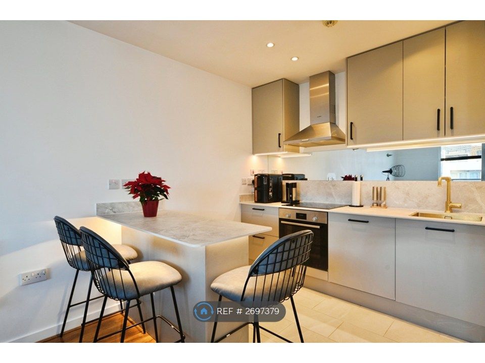 Property photo 3 of 15 Kitchen