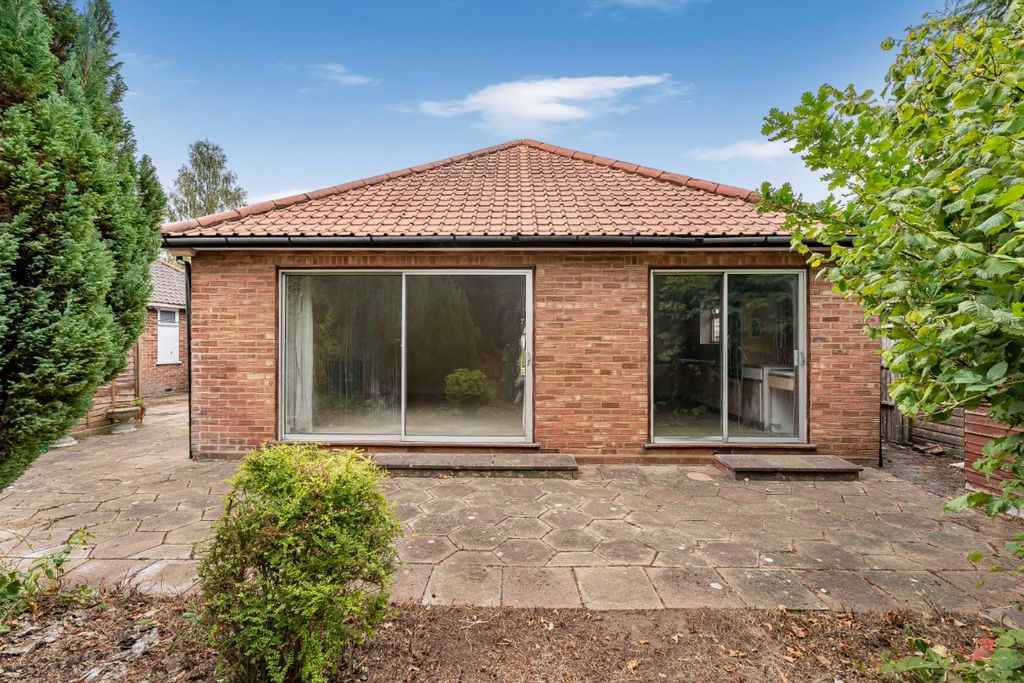 Property photo 2 of 14