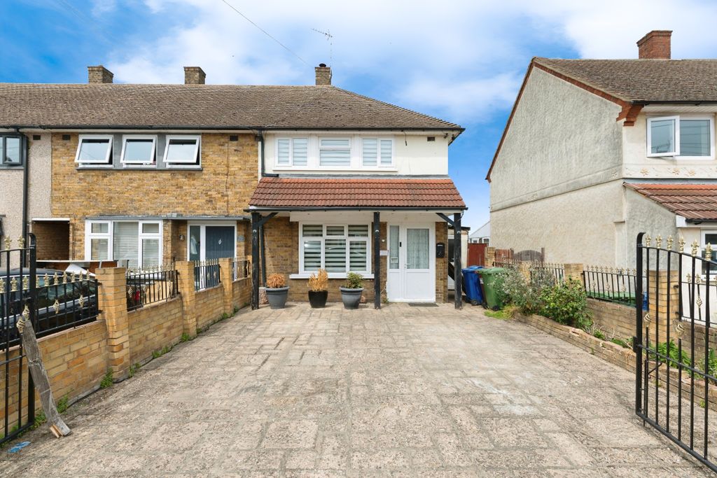 Property photo 1 of 17 02B089F8034Ef011877B6045Bd1217Af