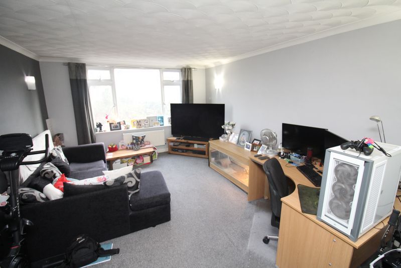 Property photo 2 of 8 Photo 5