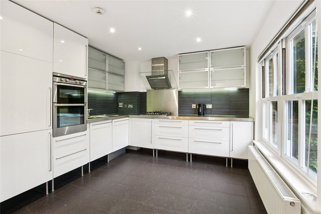 Property photo 2 of 14 Kitchen