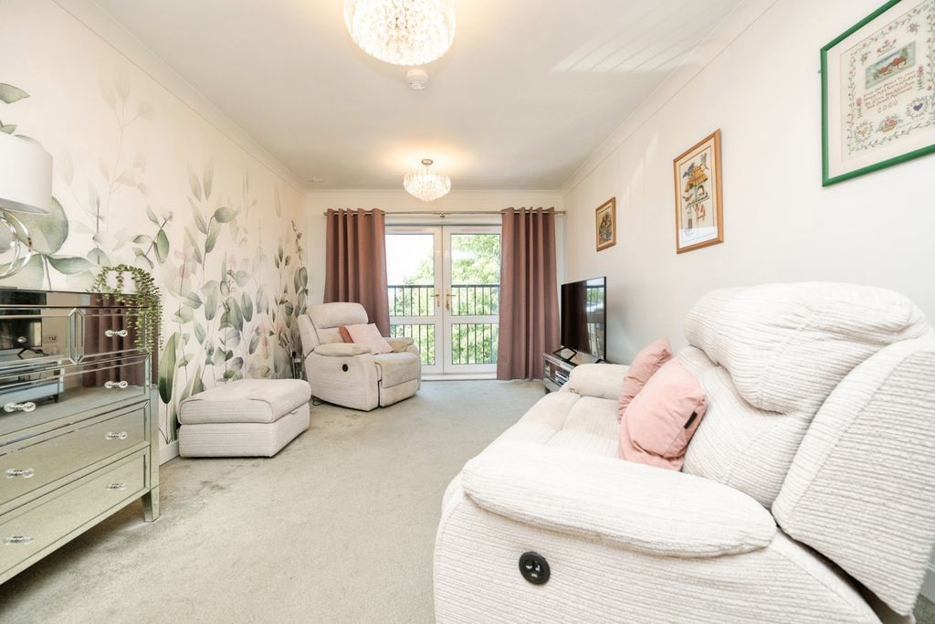 Property photo 3 of 15 Pbox-Img.Jpg