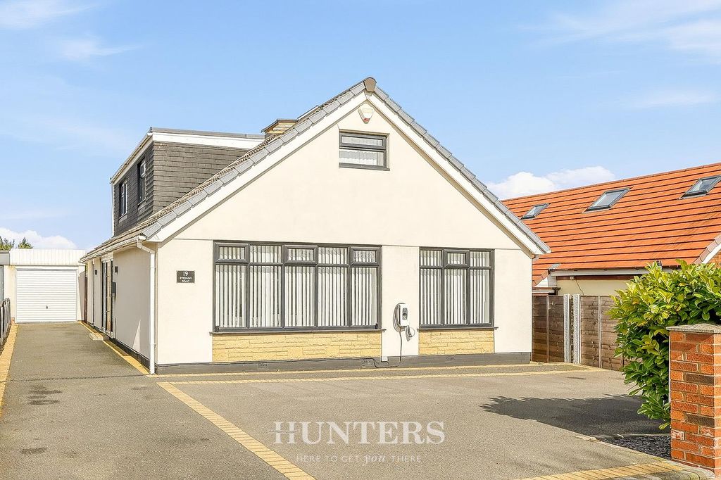 Property photo 1 of 21 Evesham Road (2).Jpg