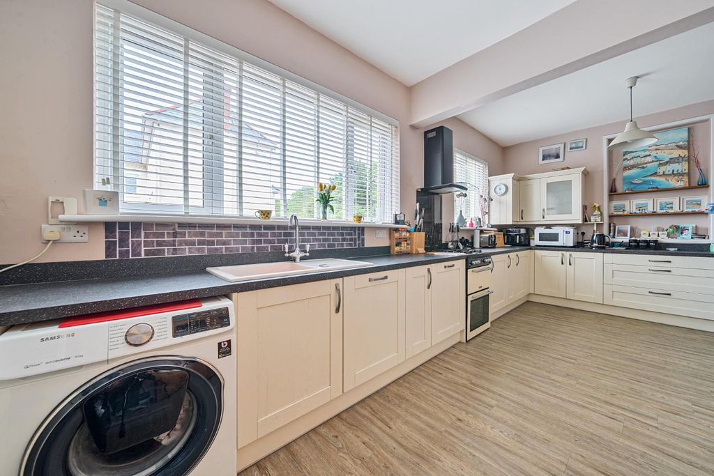 Property photo 3 of 37 1458697-29-6A07145d8Fcd0-Arw-1.Jpg