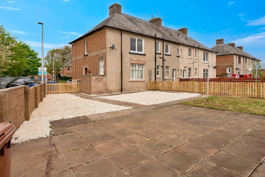 Property photo 1 of 24