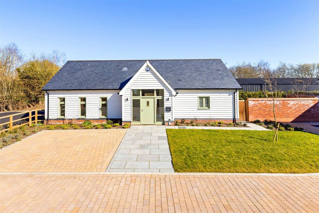 Property photo 1 of 12 1 Meadow Views Ext (8).Jpg