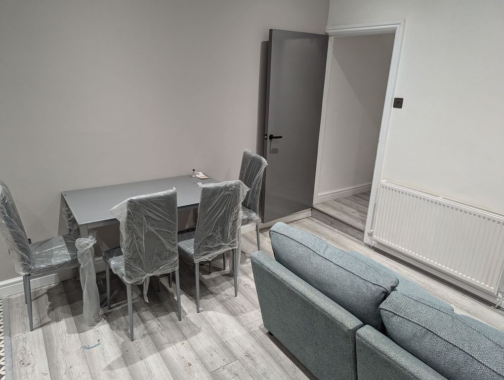 Property photo 3 of 8 Photograph 3