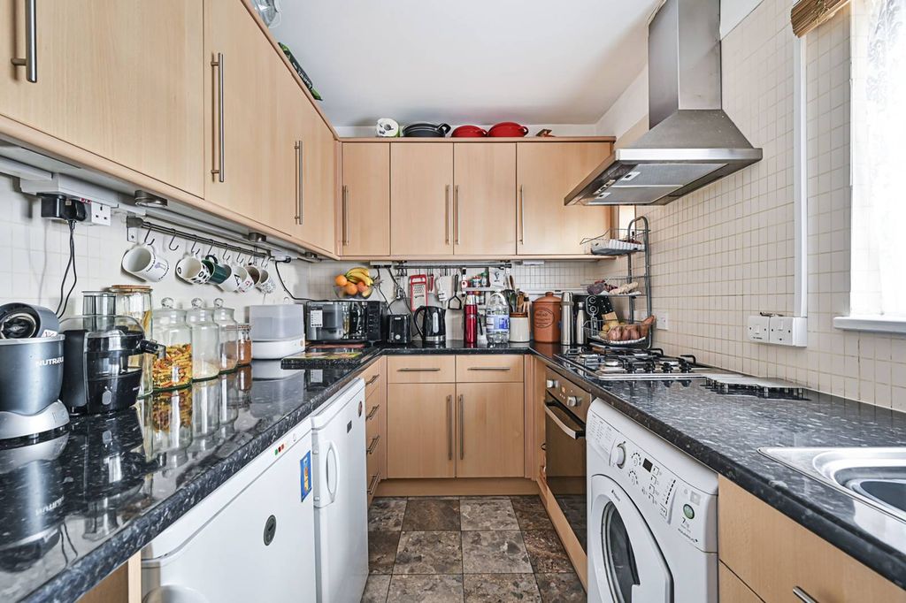 Property photo 2 of 11