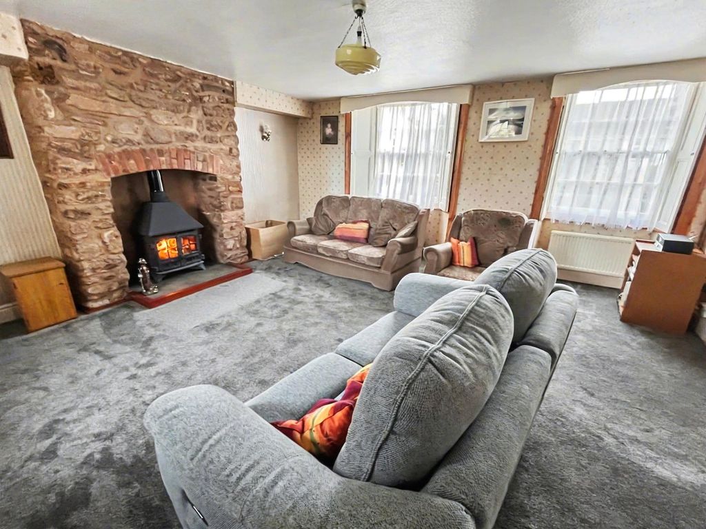 Property photo 2 of 25 Sitting Room