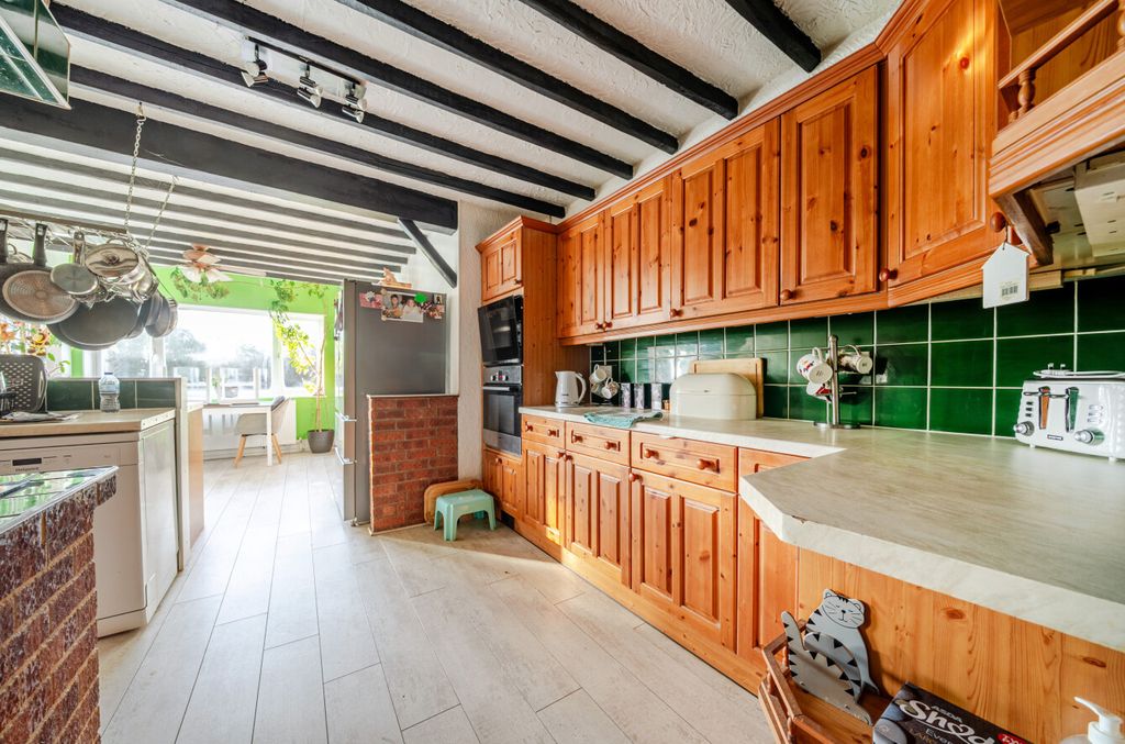 Property photo 3 of 20 1405967-14-6979E2...