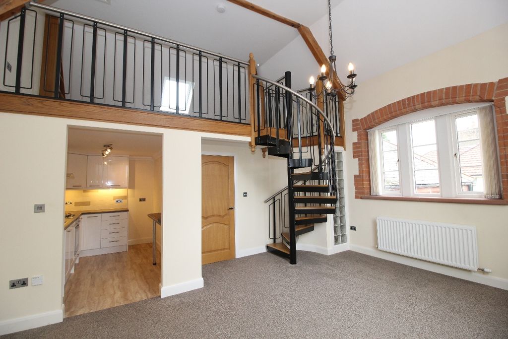 Property photo 2 of 10 Living Room