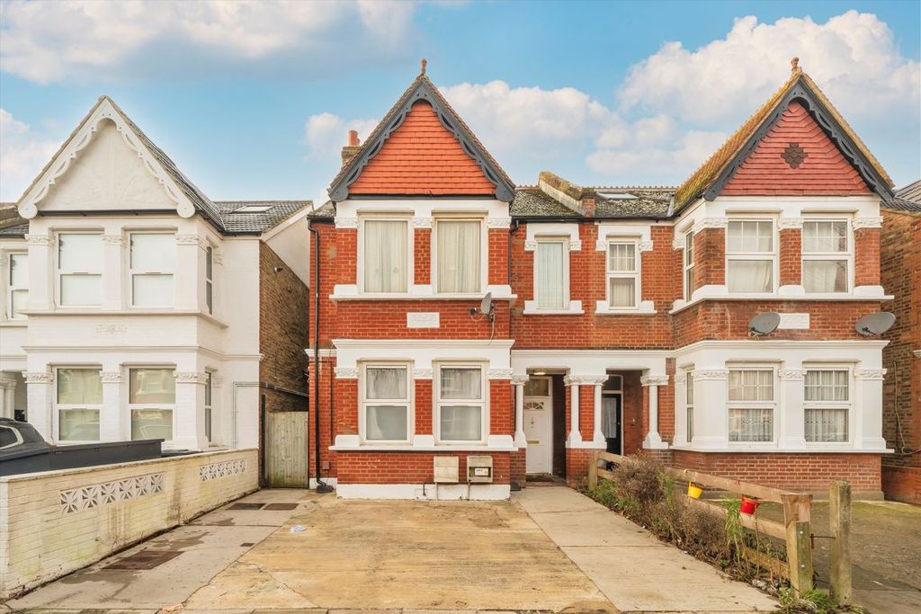 Property photo 1 of 5