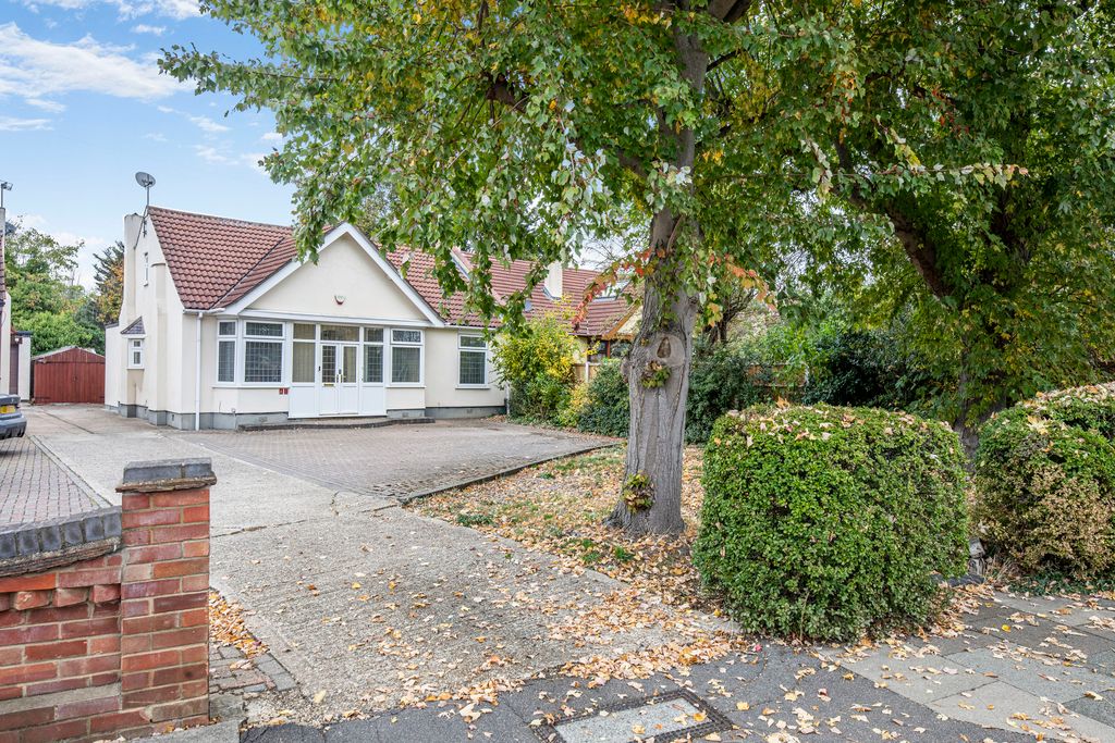 Property photo 2 of 19