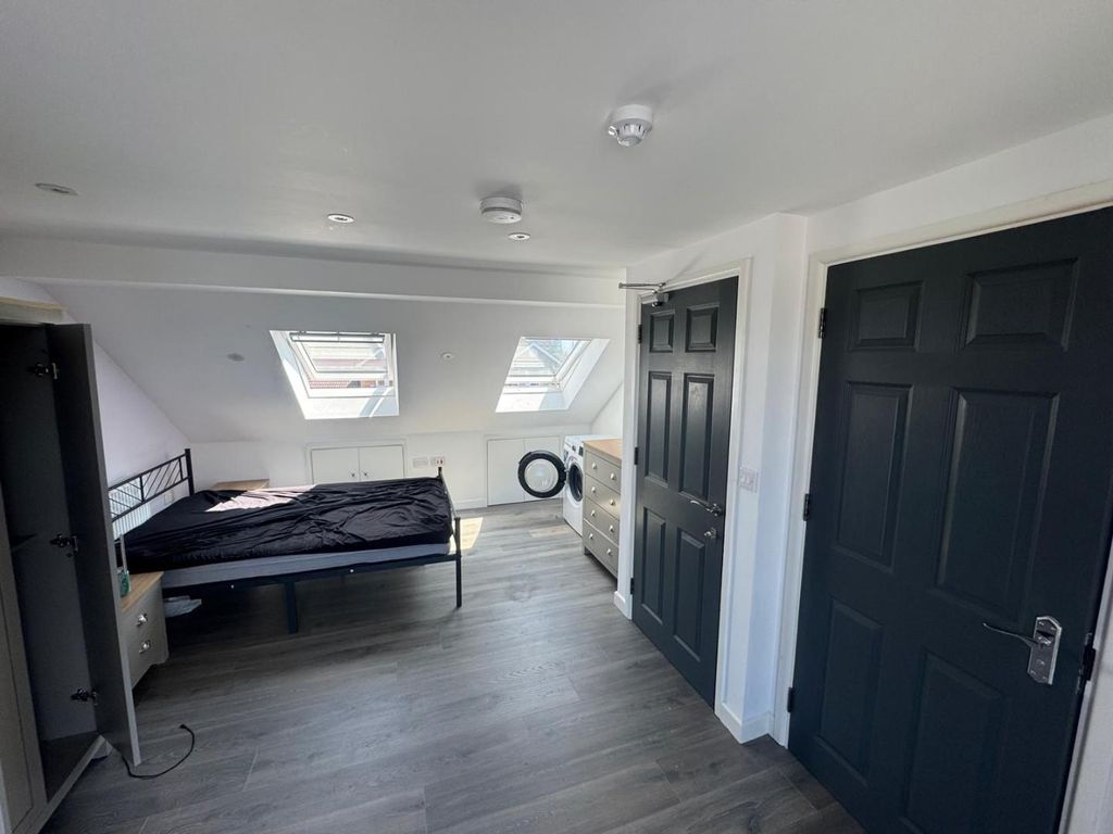 Property photo 2 of 5 8.Jpg
