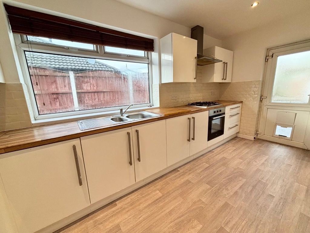 Property photo 3 of 18 Image00008.Jpeg