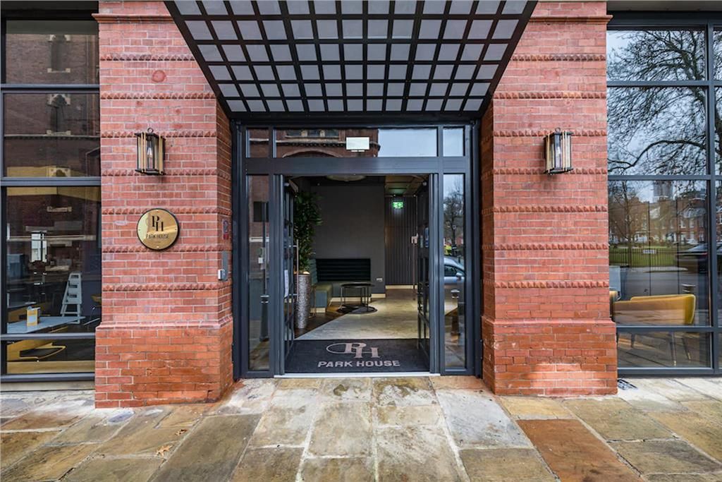 Property photo 1 of 5 Serviced Office, Park Square W, Leeds - Ls1|