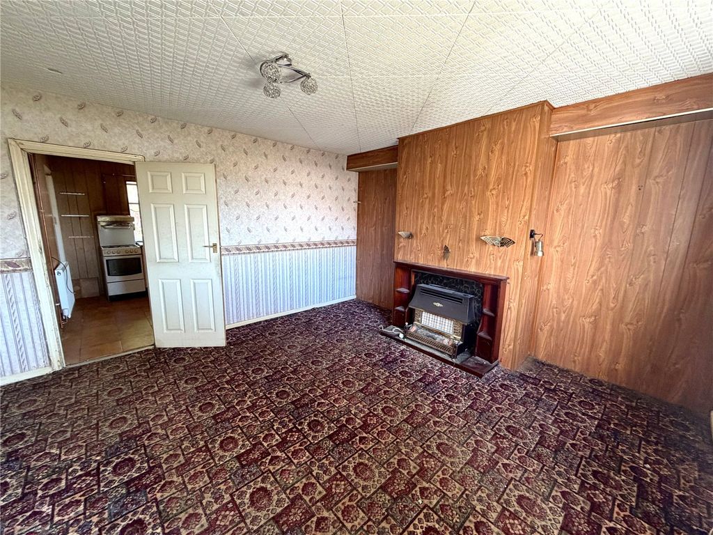 Property photo 2 of 16 Picture No. 05