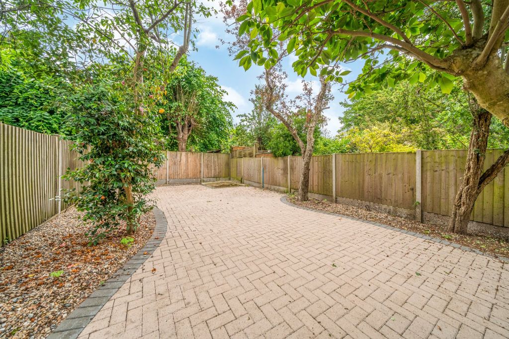 Property photo 2 of 19 Picture No. 05