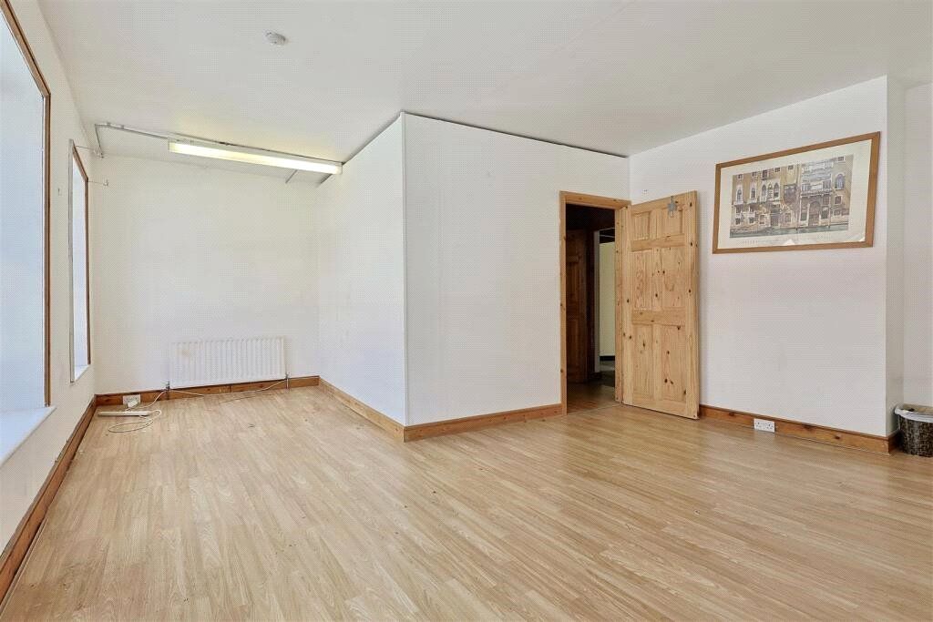 Property photo 3 of 6 Picture No. 03