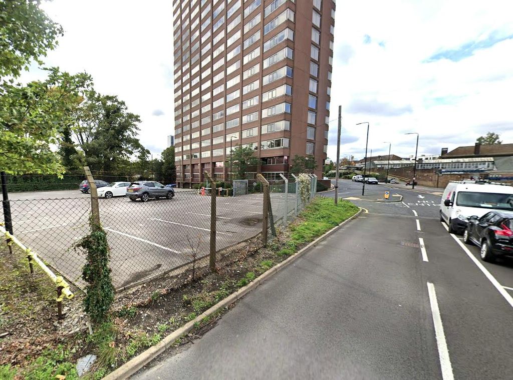 Property photo 1 of 6 Station Car Park ii.Png