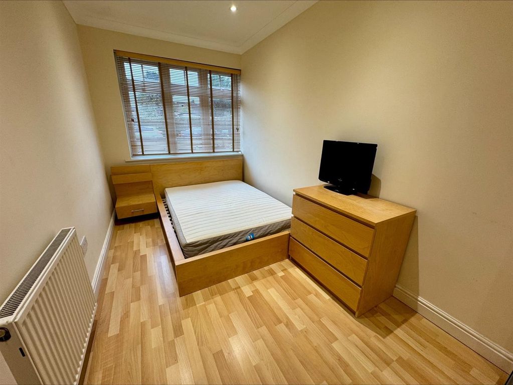 Property photo 1 of 10 Room 2.Jpeg