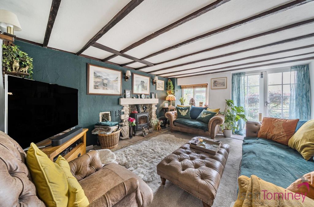 Property photo 2 of 27 97446E5c-625B-4Ea0-Ade9-5c5Da1473537.Jpg