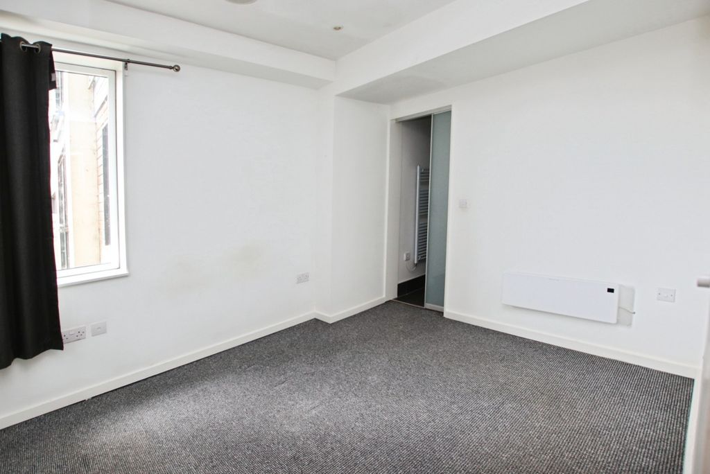 Property photo 2 of 7 4480011