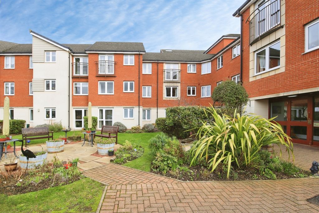 Property photo 1 of 11