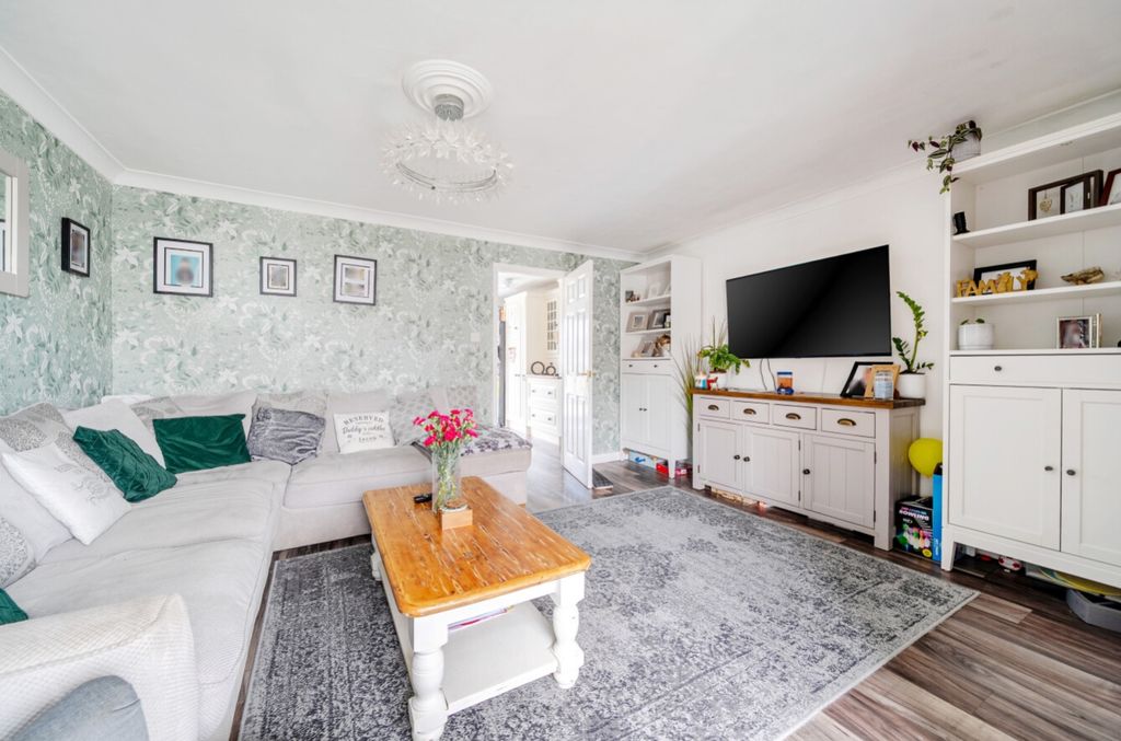 Property photo 3 of 26 1407154-14-697Be5E69567c