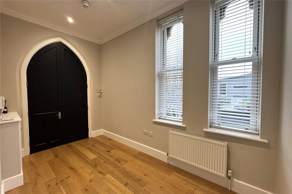 Property photo 2 of 11 Picture No. 09
